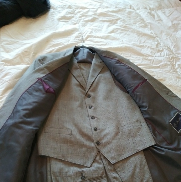 Mens Calvin Klien 3 pc suit - Picture 1 of 4